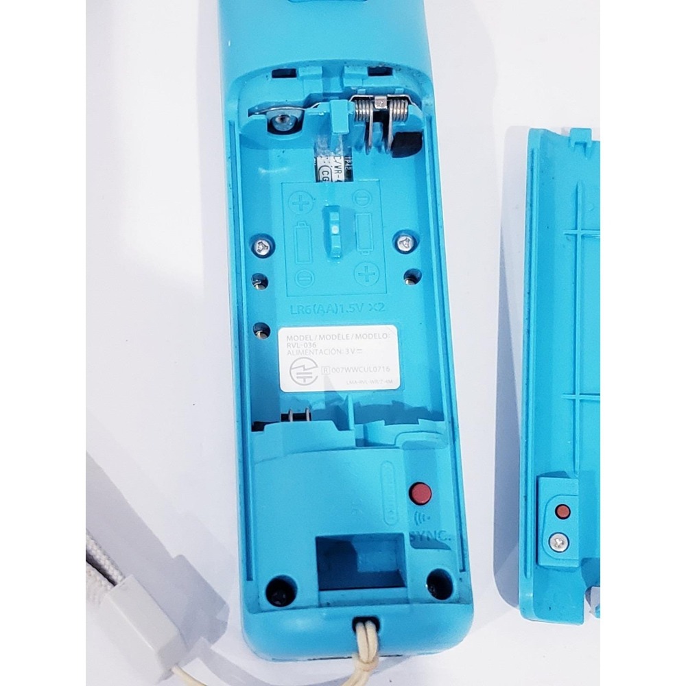 OEM Nintendo Wii Remote With Motion Plus Inside RVL-036 Blue - Works - Picture 4 of 5